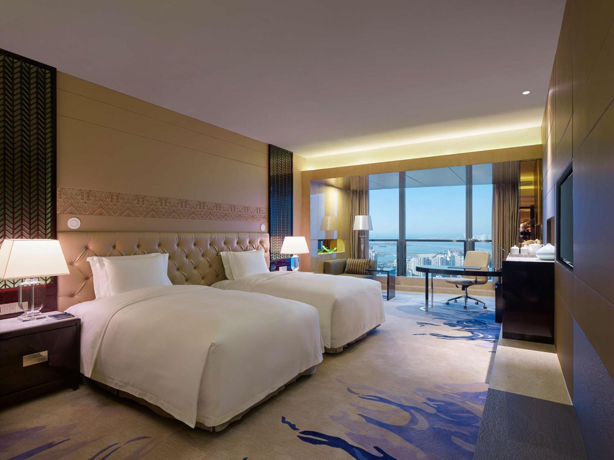 Hilton Haikou Хайкоу Екстериор снимка